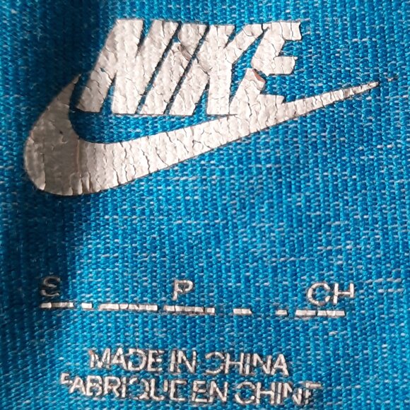 NIKE Sportswear Leg-A-See Graphic Logo Crop Leggings Style# 652478-006 - Size S - Picture 11 of 16